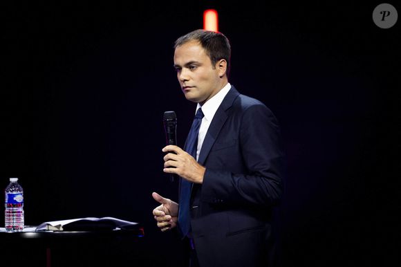 Charles Consigny - Avocat - Deuxième édition du Grand Débat des Valeurs au Palais des Sports de Paris le 13 avril 2023. JB Autissier / Panoramic / Bestimage