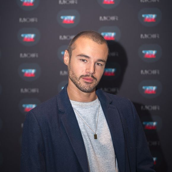 Anthony Colette, ancien gagnant de l’émission, ne participe pas à cette nouvelle édition.

Anthony Colette au photocall de l'inauguration officielle du labo immersif TOI à l'hôtel Marriott à Paris le 17 septembre 2025.

© Florian Lavielle / Bestimage