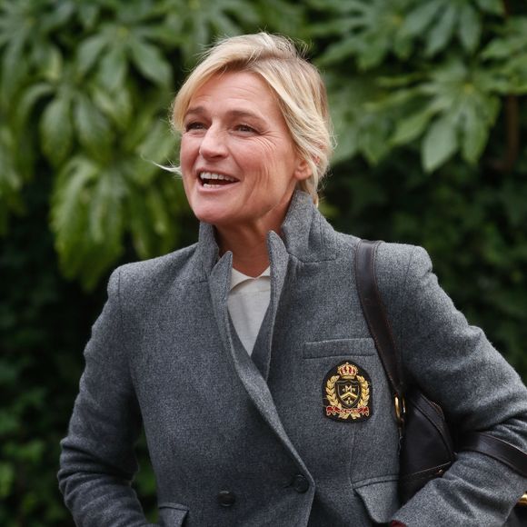 Anne-Elisabeth Lemoine - Arrivées à l'enregistrement de l'émission "Vivement Dimanche", présentée par M.Drucker et diffusée sur France 3 le 19 novembre, au Studio Gabriel à Paris. Le 31 octobre 2023
© Christophe Clovis / Bestimage