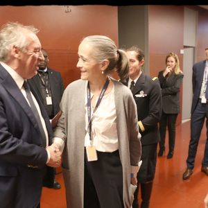 Exclusif - François Bayrou, premier ministre, Rachida Dati, ministre de la Culture, Delphine Ernotte, présidente de France Télévisions lors du Comité interministériel du handicap dans les locaux de France Télévisions à Paris le 6 mars 2025.

© Alain Guizard / Bestimage