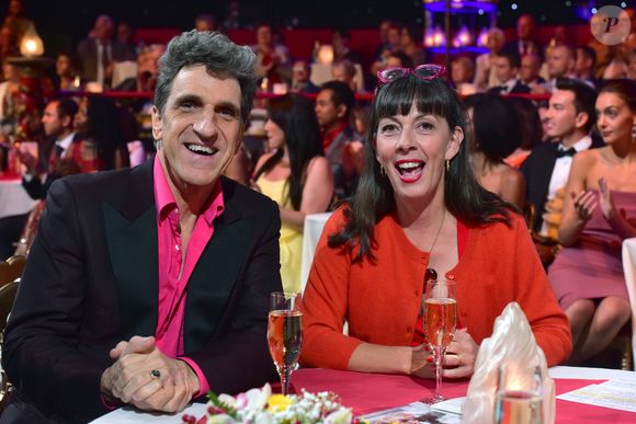 Corinne et Gilles Benizio continuent donc de se produire sur scène avec des spectacles d’opéra, comme l'a expliqué Patrick Sébastien, mais ont définitivement dit adieu à Shirley et Dino. 

Exclusif - Shirley et Dino - Enregistrement de l'émission "Le Plus Grand Cabaret du Monde" à Paris
© Giancarlo Gorassini / Bestimage