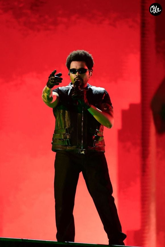 The Weeknd et Anitta montent sur scène et électrisent le public lors de l'« After Hours Til Dawn Tour », au stade Nilton Santos, à Rio de Janeiro, au Brésil. Backgrid USA / Bestimage