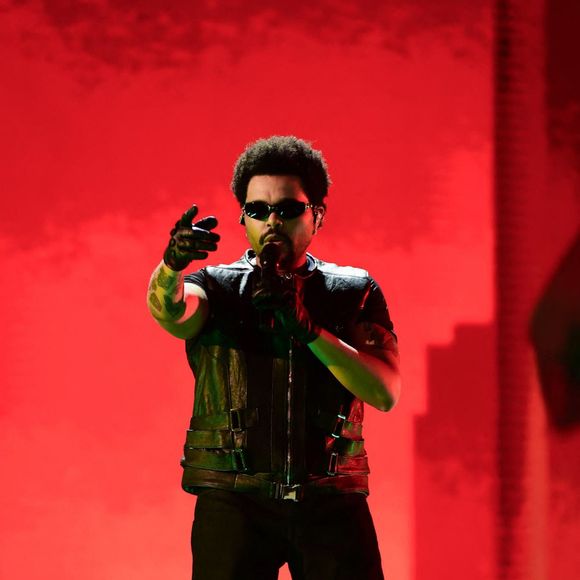 The Weeknd et Anitta montent sur scène et électrisent le public lors de l'« After Hours Til Dawn Tour », au stade Nilton Santos, à Rio de Janeiro, au Brésil. Backgrid USA / Bestimage