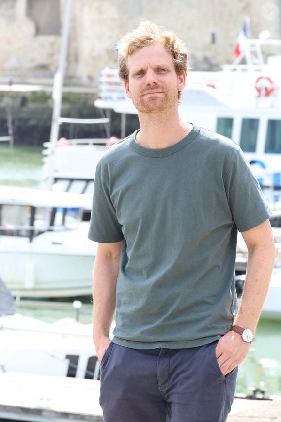 Constantin Balsan pour le photocall de "Un si grand soleil" sur le port lors du 25eme anniversaire du Festival de la fiction de la Rochelle le 16 Septembre 2023
© Denis Guignebourg / Bestimage