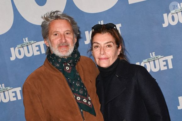 Antoine de Caunes et sa femme Daphné Roulier - Avant-première du film "Le Nouveau Jouet" au Grand Rex à Paris le 9 octobre 2022. © Coadic Guirec/Bestimage