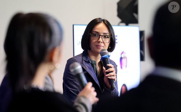 L'une de ses amies a dévoilé des photos de la cérémonie sur Instagram ce jour-là

Agathe Auproux - G.Attal lance sa fondation "Faire Face", contre le harcèlement scolaire, au Philanthro-Lab à Paris, le 6 novembre 2024. 
© Dominique Jacovides / Bestimage