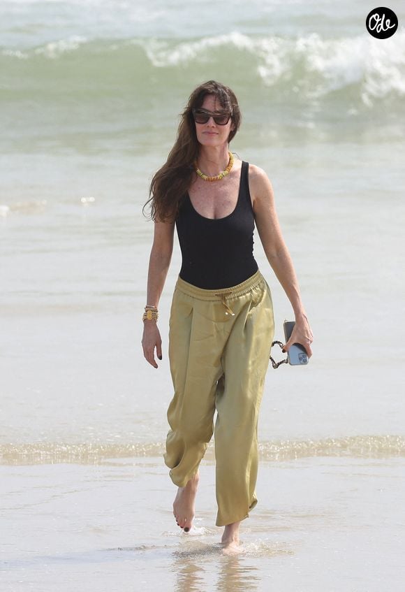 Mareva Galanter sur la plage d'Assinie à Abidjan, au lendemain du dîner de gala de la Fondation "Children of Africa", le 2 mars 2024.

© Dominique Jacovides / Bestimage