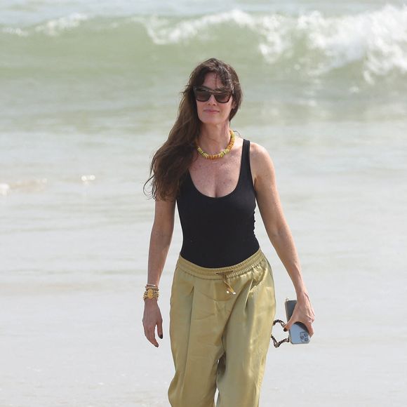 Mareva Galanter sur la plage d'Assinie à Abidjan, au lendemain du dîner de gala de la Fondation "Children of Africa", le 2 mars 2024.

© Dominique Jacovides / Bestimage