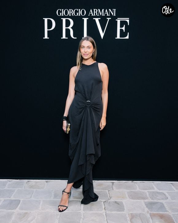 Heloise Agostinelli au photocall du défilé Giorgio Armani Privé "Collection Haute Couture Automne/Hiver 2025-2026" lors de la Fashion Week de Paris,le 8 juillet 2025.