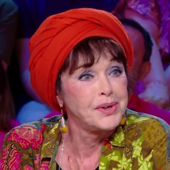 Nicolas Bedos invité sur le plateau de "Quelle époque !", Anny Duperey prend la défense de celui qui a été reconnu coupable d'agression sexuelle.