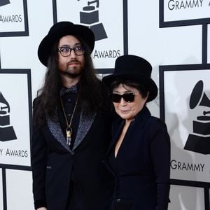 Sean Lennon et sa mere Yoko Ono - 56eme ceremonie des Grammy Awards a Los Angeles, le 26 janvier 2014. | 00224830