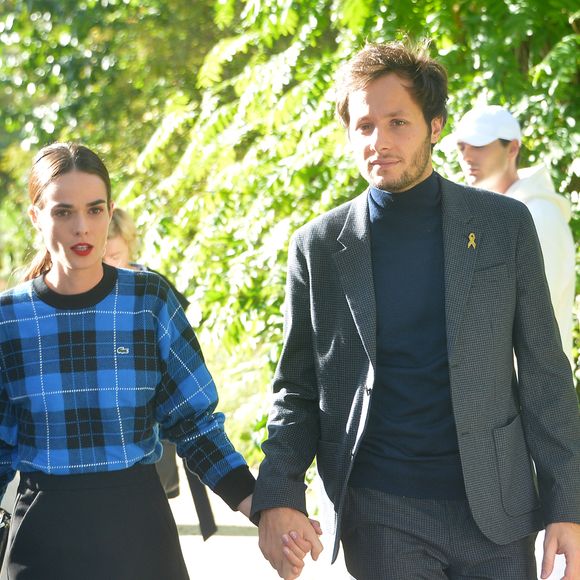 Vianney Bureau (Vianney), sa compagne Catherine Robert - People au défilé Lacoste Collection Prêt-à-Porter Printemps/Eté 2020 lors de la Fashion Week de Paris, le 1er octobre 2019. © Veeren Ramsamy-Christophe Clovis/Bestimage