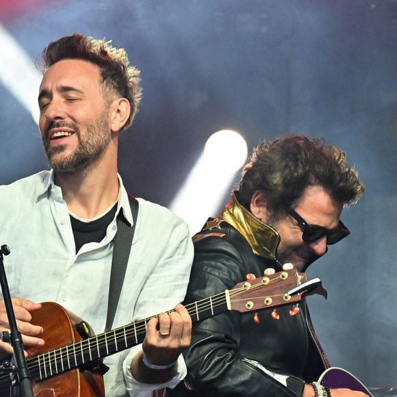 Charlie Winston, Matthieu Chedid (-M-) à la 4ème édition du festival "Paris Paradis" Jour 3 au parc de la Villette à Paris, France, le 18 septembre 2022. © Christophe Clovis / Bestimage
