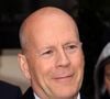 Parmi les images dévoilées autour de ce mariage, une photographie retient tout particulièrement l’attention. En noir et blanc, elle montre Bruce Willis enlacer sa fille. 

Archives : Bruce Willis quitte son hotel a Paris le 11 fevrier 2013. PIX4U / BESTIMAGE