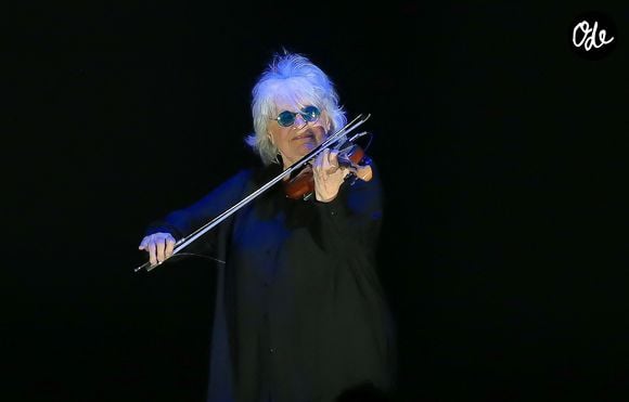 La violoniste a raconté comment Josée Dayan lui a proposé de rejoindre cette aventure.

Catherine Lara au théâtre Sébastopol de Lille, France, le 16 avril 2026.

© Stéphane Vansteenkiste/Bestimage