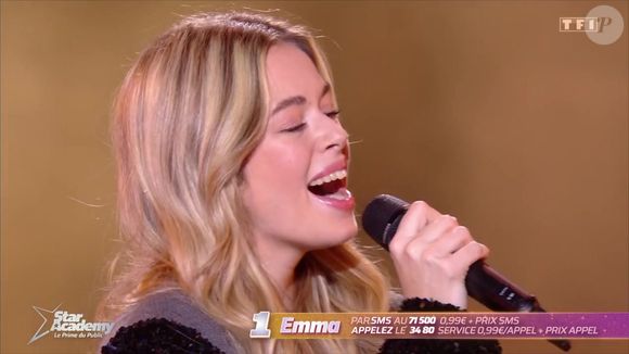 Reconnaissante pour la bienveillance et le "professionnalisme" des autres élèves de la Star Academy, elle a tenu à leur dire "un grand bravo" pour avoir assuré le show sans elle.

Emma lors du prime de la "Star Academy 2024" du 21 décembre, sur TF1