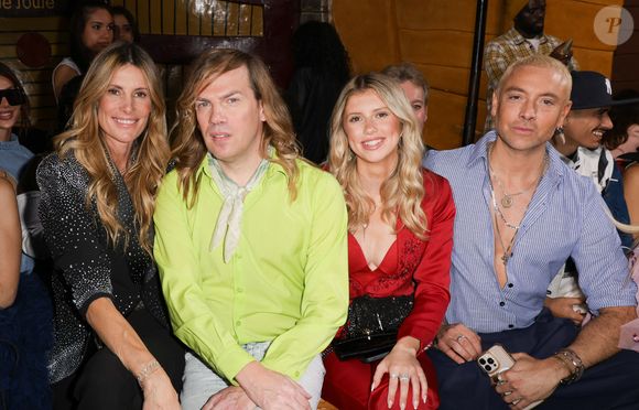 Sophie Thalmann (Miss France 1998) et sa fille Charlie Soumillon, Christophe Guillarmé et Maxime Dereymez - Front Row du défilé Christophe Guillarmé Collection Femme Prêt-à-Porter Printemps/Eté 2026 lors de la Fashion Week de Paris (PFW) le 1er octobre 2025. © Coadic Guirec / Bestimage