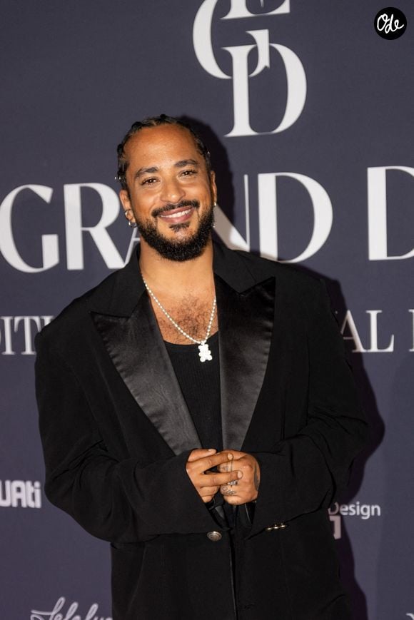 Slimane lors du Grand Dîner organisé dans le cadre de la 77e édition du Festival de Cannes, à l'occasion d'une soirée de gala en présence de l'artiste Slimane, dans le cadre exceptionnel du Palais Bulles de Pierre Cardin à Théoule-sur-Mer, en France, le samedi 18 mai 2024. Photo de Chateau Cyril/Abaca