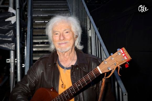 Hugues Aufray en backstage lors de l'enregistrement de l'émission "La fête de la Musique" à Reims le 21 juin et diffusée le 22 juin à 21h10 sur France 2 et sur France.tv. 

© Jack Tribeca / Jeremy Melloul / Bestimage