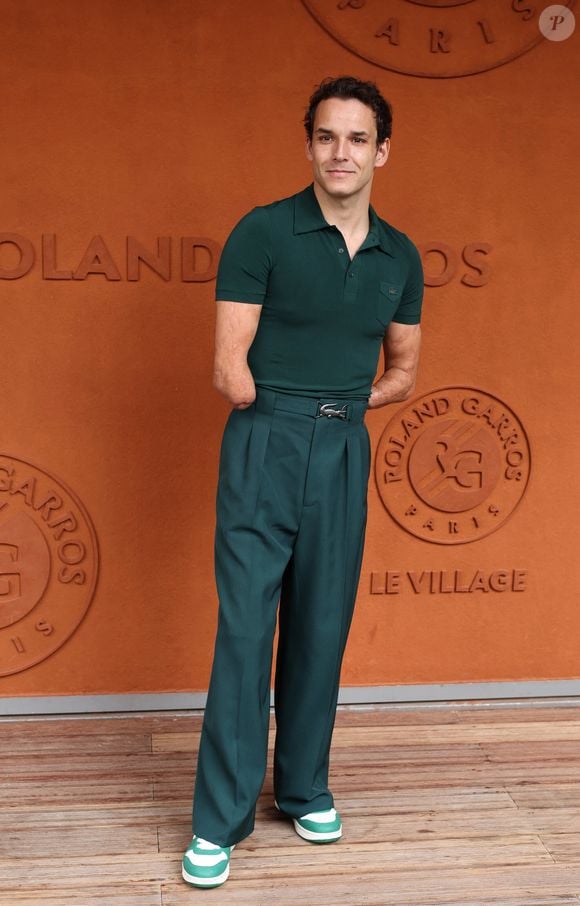 Théo Curin au village lors des Internationaux de France de Tennis de Roland Garros 2025, à Paris, France, le 4 Juin 2025. © Jacovides-Moreau/Bestimage