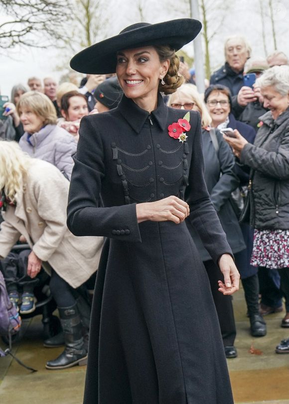 Catherine Kate Middleton, princesse de Galles, assiste à la cérémonie du souvenir de l'Armistice, au National Memorial Arboretum, à Burton-on-Trent, dans l'East Staffordshire le 11 novembre 2025. Photo par Arthur Edwards / Pa Photos / Bestimage