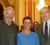 C'est en compagnie de sa femme Dominique qu'il s'affiche.

Philippe et sa femme Dominique Etchebest avec Alain Juppé Maire de Bordeaux - Le chef Bordelais Philippe Etchebest inaugure son restaurant "Le 4ème mur" en présence de Alain Juppé sous les galeries de l'opera de Bordeaux, en face du restaurant de son concurrent Gordon Ramsay le 5 octobre 2015.