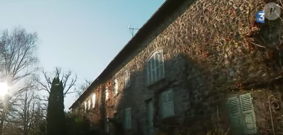 Ensemble, le couple a vécu de jolis moments dans une grande maison que Nathalie Baye avait achetée, au début des années 80, à Vallière, dans la Creuse. 

Maison en Creuse de Nathalie Baye et Johnny Hallyday