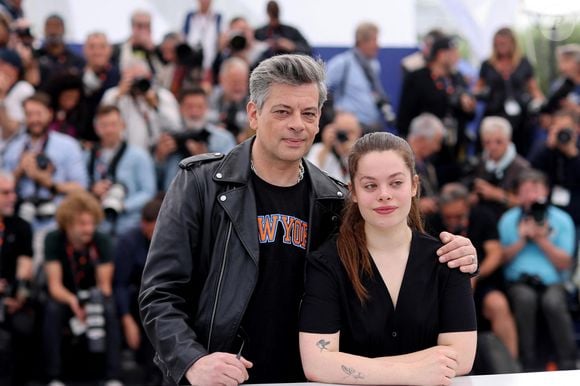 Benjamin Biolay et sa fille Anna Biolay au photocall de "Rosalie" lors du 76ème Festival International du Film de Cannes

© Jacovides/Moreau/Bestimage