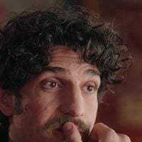 "Vous séduiriez même une chaise" : face à Audrey Crespo-Mara, Louis Garrel perd ses moyens