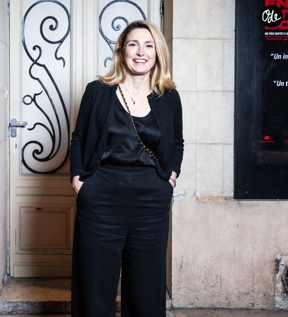 Julie Gayet - Soirée de lancement de la pièce "En attendant Bojangles" au théâtre de l’Oeuvre à Paris. © Julien Sarkissian/Bestimage
