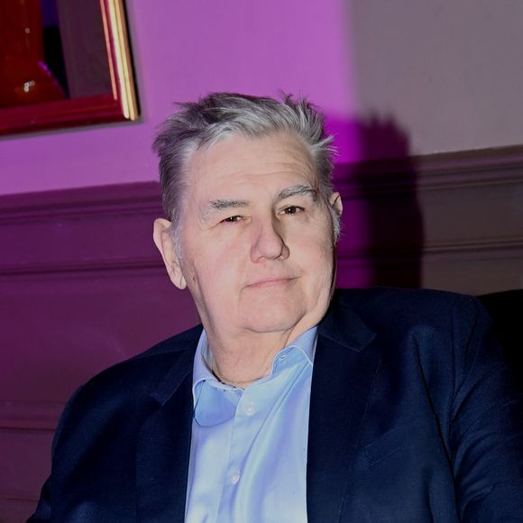 Exclusif - Pierre Ménès lors de la soirée de gala d'exception pour les 10 ans de l'association "Les Rois du monde" (LRDM) à la salle Wagram à Paris le 14 mars 2022. Les Rois du Monde est une association loi 1901, créée en 2012, elle oeuvre pour les enfants nécessiteux, orphelins et hospitalisés de manière financière, matérielle, culturelle et distrayante. © Rachid Bellak / Bestimage