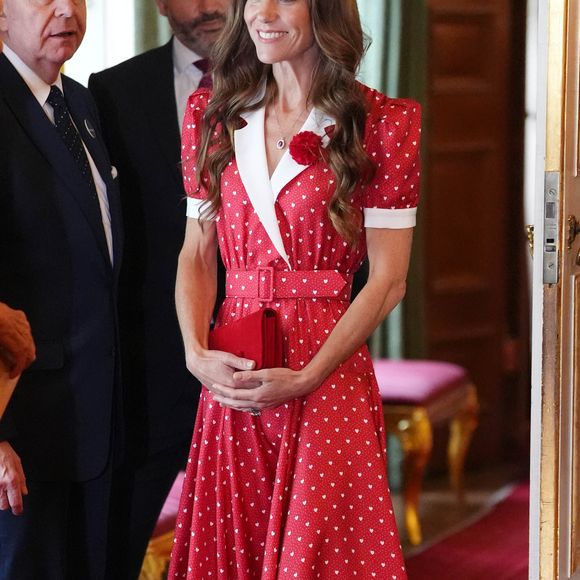 Elle a confié comprendre la douleur des proches, ayant elle-même été diagnostiquée d'un cancer en 2024.
La princesse de Galles lors d'une réception organisée par Cancer Research UK à l'occasion du 125e anniversaire de l'organisation caritative, au St James's Palace, à Londres. ©Bestimage