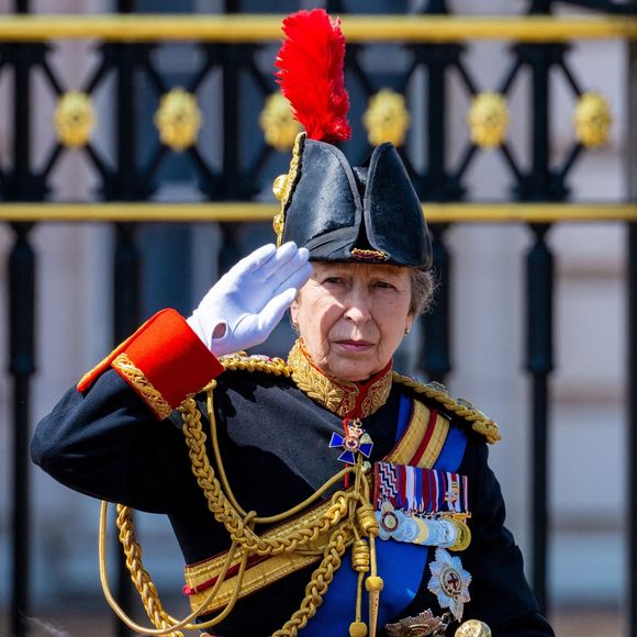 La princesse Anne, - Les membres de la famille royale britannique arrivent à Buckingham Palace pour la cérémonie Trooping the Colour à Londres, le 14 juin 2025.© Backgrid / Bestimage