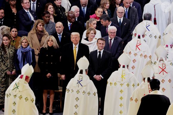 Ashley Biden, Jill Biden, Brigitte Macron, Donald Trump, Emmanuel Macron - Cérémonie de réouverture de la cathédrale Notre-Dame de Paris, le 7 décembre 2024. Joyau de l’art gothique, lieu de culte et de culture, symbole universel de la France et de son histoire, la cathédrale de Notre-Dame de Paris rouvre ses portes les 7 et 8 décembre, cinq ans après le terrible incendie qui l’avait ravagée le 15 avril 2019. 
© Dominique Jacovides / Bestimage