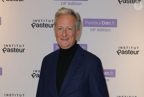 Le 9 février, Pierre de Vilno, voix historique d’Europe 1, prend le relais pour animer “Midi News” sur CNews.

Pierre de Vilno - Lancement de la 19ème édition du "Pasteurdon" (8 - 12 octobre 2025) à l'institut Pasteur de Paris, le 8 octobre 2025.
© Coadic Guirec / Bestimage