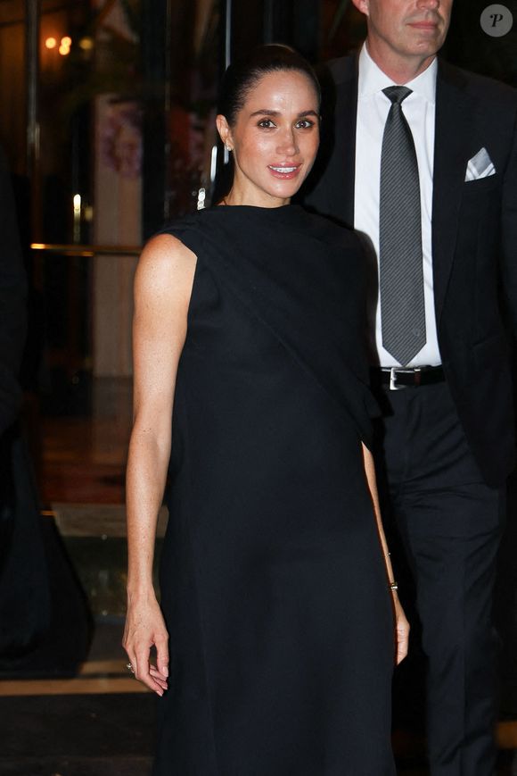 Meghan Markle a été aperçue lors d'une apparition glamour à Paris, en France, le 4 octobre 2025. Photo by Aissaoui Nacer/Splash News/ABACAPRESS.COM