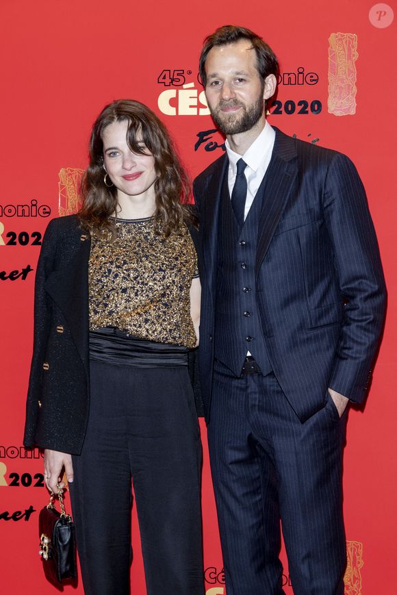 Benjamin Lavernhe (en Hermès / Louboutin) et Rebecca Marder (en Chanel) - Photocall du dîner de la 45ème cérémonie des César au Fouquet's à Paris. Le 28 février 2020 © Pierre Perusseau / Bestimage