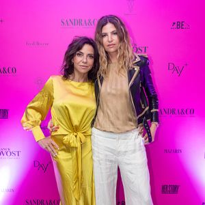 L’ambiance était joyeuse, décontractée et pleine de musique avec pour sponsor officiel une marque de beauté et de bien-être. 

Exclusif - Sandra Sisley, Isabelle Funaro à la soirée "bal patché" à la suite Sandra & Co lors du Festival International des Séries de Cannes, Canneseries Saison 8, à l’hôtel JW Marriott Cannes le 26 avril 2025. © Aurelio Stella / William Sanches Tavares / Evenjoy / Bestimage