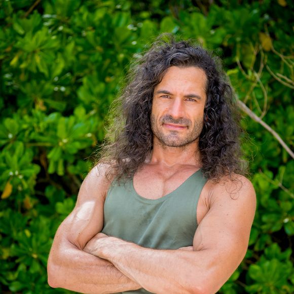 Mais avant de partir, il a pu assouvir sa vengeance contre ceux qui l'avaient éliminé une première fois.

Maxime dans "Koh-Lanta, La Revanche des 4 Terres"