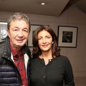 Exclusif - Frédéric Bouraly et Valérie Karsenti - Soirée pour la 300ème du spectacle "Ca fait du bien" de N. Roz au théâtre des Mathurins à Paris, le 19 novembre 2018. © Denis Guignebourg/Bestimage