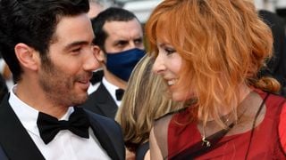 Mylène Farmer de retour sous les projecteurs aux côtés de Tahar Rahim lors d’une soirée très VIP, leur complicité est évidente