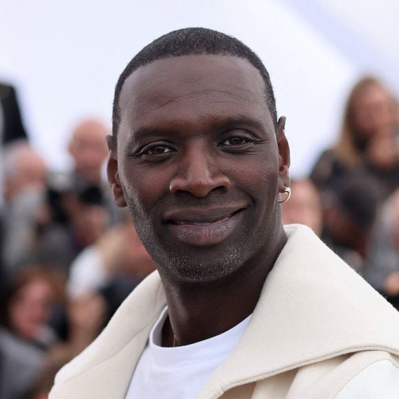 Omar Sy, qui est notamment copropriétaire du Paris Basketball et actionnaire de la marque de vin sans alcool Le Petit Béret, multiplie les projets en parallèle de sa carrière d'acteur.

Omar Sy au photocall de Jury lors du 77ème Festival International du Film de Cannes au Palais des Festivals à Cannes, France.

© Jacovides-Moreau/Bestimage