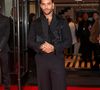 Très présent dans l’univers de la mode et du luxe, le chanteur colombien accorde aussi une attention particulière au skincare et au bien-être.

Maluma quitte le Mark Hotel avant le Met Gala 2026 à New York.

Backgrid USA / Bestimage