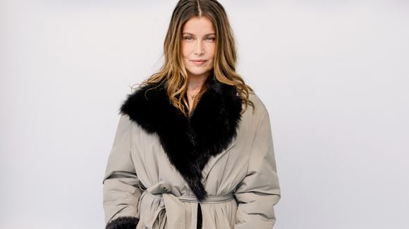 Laetitia Casta, maman de quatre enfants : cette différence générationnelle qu'elle ressent au quotidien, "Ils me reprennent parfois"