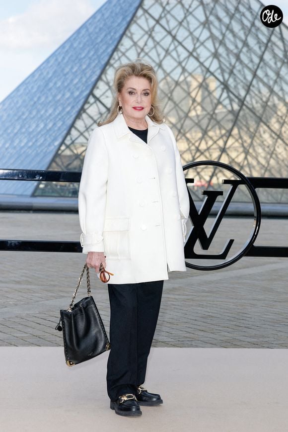 Racheté par les Domaines de Fontenille, le lieu est devenu un luxueux hôtel cinq étoiles en 2020.

Catherine Deneuve au photocall du défilé Louis Vuitton "Collection Femme Prêt-à-Porter Automne/Hiver 2026-2027" lors de la Fashion Week de Paris, le 10 mars 2026

© Olivier Borde / Bestimage