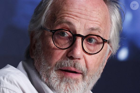 Fabrice Luchini, lors de la conférence de presse 'Marcello Mio' pendant le Festival International du Film de Cannes, au Palais des Festivals, à Cannes, France. Photo by Syspeo/Pool/ABACAPRESS.COM