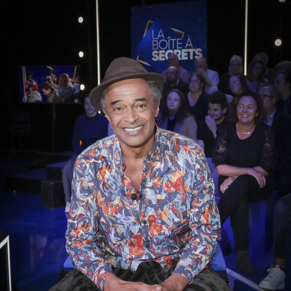 "Tous les gens autour de moi pensaient que j'étais en train de vivre ma meilleure vie, mais j'avais envie de me foutre en l'air... J'avais envie de partir", a confié l'artiste de 64 ans. A cette période-là, je marchais seul la nuit dans la rue à Paris, j'attendais qu'il n'y ait personne, je regardais la Seine et je me disais : 'Je me jette, j'en peux plus !'"

Exclusif - Yannick Noah - Enregistrement de l'émission "La boîte à secrets 13", présentée par F.Bollaert, et diffusée le 21 octobre sur France 3. © Jack Tribeca / Bestimage