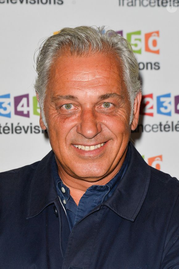 Stéphane Thebaut lors du photocall de la présentation de la nouvelle dynamique 2017-2018 de France Télévisions. Paris, le 5 juillet 2017.
© Guirec Coadic/Bestimage