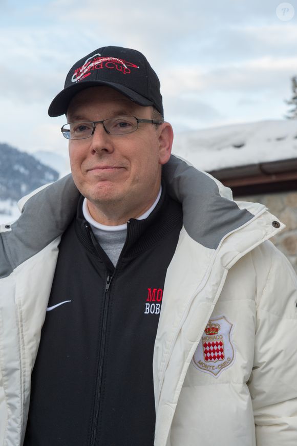 Le Prince Albert II de Monaco - Le Prince Albert II de Monaco participe à la course de bobsleigh "Monaco Bob Historic" à Saint-Moritz en Suisse le 23 janvier 2015.  |19492381 - Le Prince Albert II de Monaco participe à la course de Bobsleigh "Monaco Bob Historic" à Saint-Moritz en Suisse
Action Press / Bestimage
