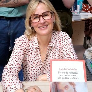 Judith Godreche lors du 5ème festival du Livre de Paris au Grand Palais à Paris, France, le 18 avril 2026. Les 17, 18 et 19 avril 2026, le Festival du livre de Paris célébrera les livres et la lecture, sous toutes ses formes, pour tous les publics. © Cédric Perrin/BestImage